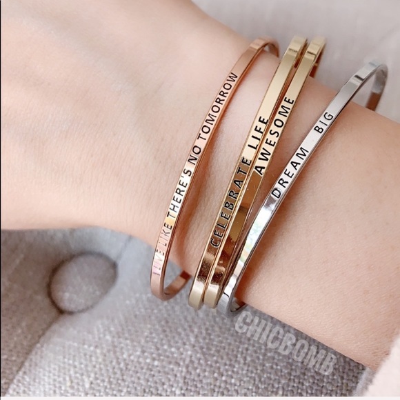 Dainty Hooked Bracelet - DEAR MOM: I LOVE YOU - Picture 3 of 5